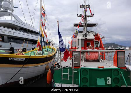 Saint-Tropez France - 17 mai 2023, à l'aube de ces 465th Bravades sur 16 mai, 17 et 18, plusieurs moments marqueront ces derniers jours. La promenade des Yoyes le dimanche marquera une dernière étape. Crédit Ilona Barna BIPHOTONEWS, Alamy Live News Banque D'Images