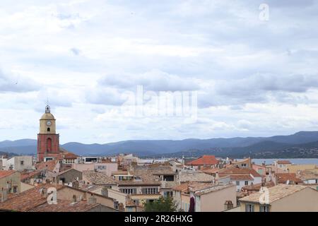 Saint-Tropez France - 17 mai 2023, à l'aube de ces 465th Bravades sur 16 mai, 17 et 18, plusieurs moments marqueront ces derniers jours. La promenade des Yoyes le dimanche marquera une dernière étape. Crédit Ilona Barna BIPHOTONEWS, Alamy Live News Banque D'Images