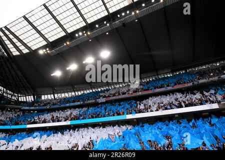 Manchester, Royaume-Uni. 17th mai 2023. Les fans de Manchester avant le match de deuxième match de demi-finale de la Ligue des champions de l'UEFA entre Manchester City et le Real Madrid au stade Etihad sur 17 mai 2023 à Manchester, en Angleterre. (Photo de Daniel Chesterton/phcimages.com) Credit: PHC Images/Alamy Live News Banque D'Images