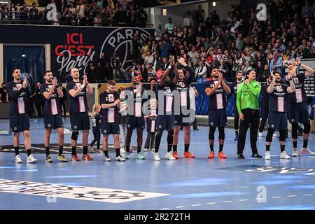 Paris, France, 17 mai 2023, Paris, France - 17 mai 2023, l'équipe du PSG célèbre la victoire lors de la Ligue des champions de l'EHF, quart de finale, match de handball de 2nd jambes entre Paris Saint-Germain et THW Kiel sur 17 mai 2023 au stade Pierre de Coubertin à Paris, France - photo: Matthieu Mirville/DPPI/LiveMedia Banque D'Images