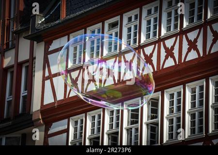 Bulle de savon dans l'air - Francfort, Allemagne Banque D'Images