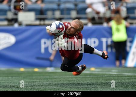 Seattle, WA, États-Unis. 22nd avril 2023. Stefan Frei, gardien de but des Seattle Sounders (24), prévoit de faire des économies lors des échauffements avant le match de football MLS entre le FC Austin et le FC des Seattle Sounders au Lumen Field de Seattle, WA. Steve Faber/CSM/Alamy Live News Banque D'Images