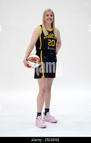 LA Sparks Monika Czinano (20 ans) pose lors de la journée des médias, jeudi 4 mai 2023, à Torrance, Calif (Kirby Lee via AP) Banque D'Images