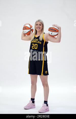 LA Sparks Monika Czinano (20 ans) pose lors de la journée des médias, jeudi 4 mai 2023, à Torrance, Calif (Kirby Lee via AP) Banque D'Images