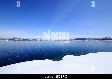 La préfecture d'Akita Lac Tazawa en hiver Banque D'Images