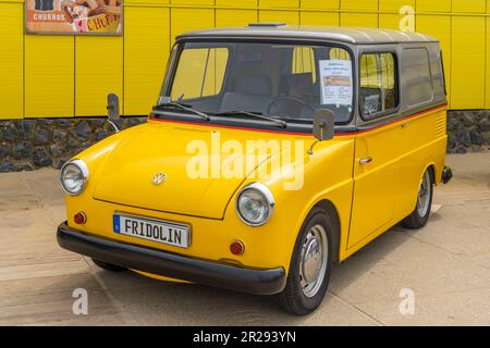 Scheveningen, pays-Bas, 14.05.2023, Retro Volkswagen Type 147 Kleinlieferwagen, connu de manière informelle sous le nom de Fridolin, au salon automobile classique d'Aircooler Banque D'Images