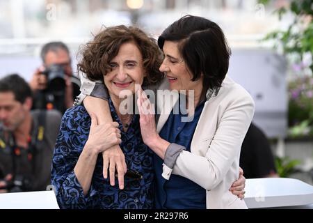 Elisabeth Perez (à gauche) et Directrice, Catherine Corsini, participant à la séance photo pour le Homecoming lors du Festival de Cannes 76th à Cannes, France. Date de la photo: Jeudi 18 mai 2023. Le crédit photo devrait se lire comme suit : Doug Peters/PA Wire Banque D'Images