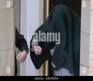 Photo non publiée antérieurement, datée du 09/02/23, d'Andrew Miller (couvert), dirigé par le tribunal du shérif de Selkirk à la suite d'une audience antérieure. Miller, 53 ans, a admis avoir enlevé une fille âgée d'une école primaire alors qu'elle était habillée comme une femme avant de l'agresser sexuellement à plusieurs reprises pendant plus de 24 heures. Date de publication : jeudi 18 mai 2023. Banque D'Images