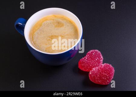 Une tasse de cappuccino et de marmelade. Vue d'en haut Banque D'Images