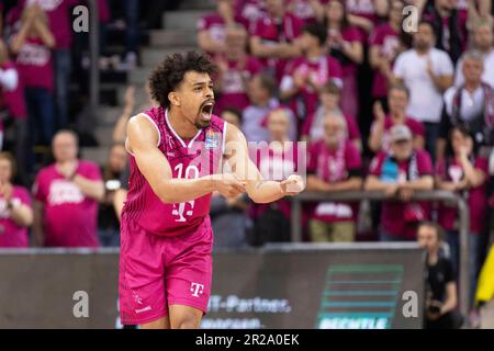 Bonn, Allemagne. 17th mai 2023. Collin MALCOLM (BON, mi.) encouragements, appel, message. Score final 94:63, basketball 1.Bundesliga/Telekom paniers Bonn-NINERS Chemnitz/BON vs CHE/Playoffs quart de finale 1st, dans le TELEKOMDOME, on 17 mai 2023 Credit: dpa/Alay Live News Banque D'Images