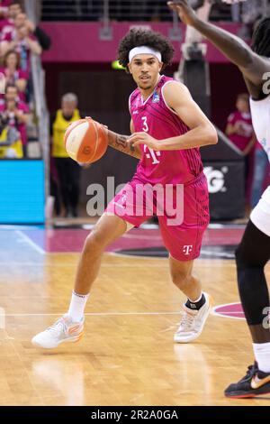 Bonn, Allemagne. 17th mai 2023. Tyson WARD (BON, mi.) sur le ballon, simple action. Dans le jeu: Score final 94:63, basket-ball 1st Bundesliga/Telekom paniers Bonn-NINERS Chemnitz/BON vs CHE/Playoffs quarterfinales 1st, dans le TELEKOMDOME, on 17 mai 2023 Credit: dpa/Alay Live News Banque D'Images