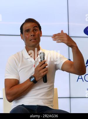 Manacor, Espagne. 18th mai 2023. Rafael Nadal tient une conférence de presse à son académie de tennis. L'homme de 36 ans a déclaré jeudi qu'une blessure l'empêcherait de rivaliser avec le classique de la cour d'argile au Stade Roland Garros pour la première fois depuis ses débuts en 2005. Nadal prévoit de mettre fin à sa glorieuse carrière en 2024. Credit: Clara Margais/dpa/Alay Live News Banque D'Images