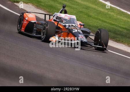 Indianapolis, États-Unis. 18th mai 2023. INDIANAPOLIS, INDIANA - 18 MAI : le pilote IndyCar Jack Harvey (30) pratique l'Indy 500 2023 au circuit automobile d'Indianapolis sur 18 mai 2023 à Indianapolis, Indiana. Credit: Jeremy Hogan/Alay Live News Banque D'Images