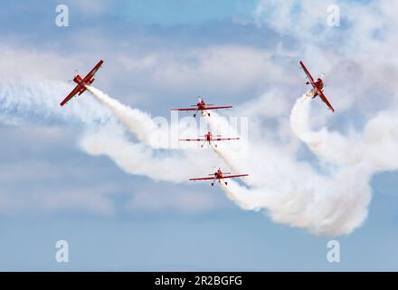 Marche verte au Teknofest 2023 (Marche verte) avec Mudry CAP 230 est l'équipe de démonstration acrobatique de la Royal Marocain Air Force et le fonctionnaire Banque D'Images