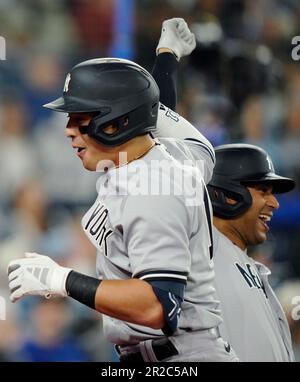 New York Yankees' Anthony Volpe at bat against the Minnesota Twins during  the eighth inning of a baseball game Thursday, April 13, 2023, in New York.  (AP Photo/Adam Hunger Stock Photo - Alamy