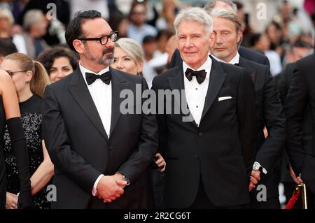 James Mangold, Harrison Ford und Mads Mikkelsen BEI der Premiere des Kinofilm 'Indiana Jones and the Dial of Destiny / Indiana Jones und das Rad des Schicksalss' auf dem Festival de Cannes 2023 / 76. Internationale Filmfestspiele von Cannes im Palais des Festivals. Cannes, 18.05.2023 Banque D'Images