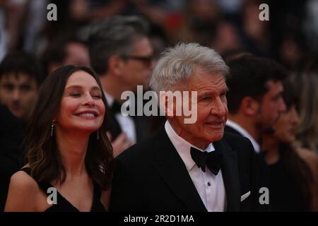 Cannes, France. 18th mai 2023. Harrison Ford et Calista Flockhart assistent au tapis rouge « Indiana Jones et le cadran du destin » lors du festival annuel de Cannes 76th au Palais des Festivals sur 18 mai 2023 à Cannes, France. Credit: SIPA USA/Alay Live News Banque D'Images