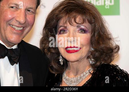 Calcar, Allemagne. 22nd avril 2023. ARCHIVE PHOTO: Joan COLLINS tourne 90 ans sur 23 mai 2023, Dame Joan COLLINS, actrice, reçoit le prix honorifique de réalisation à vie, avec le mari Percy GIBSON, Die Goldene sonne 2023, le 04/22/2023 dans Wunderland Kalkar, crédit: dpa/Alamy Live News Banque D'Images