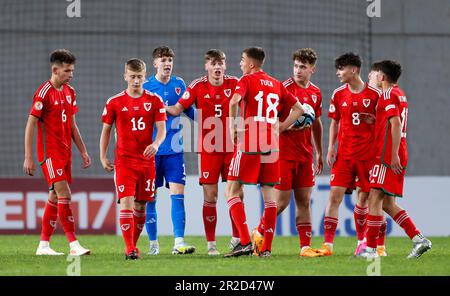 Budapest, Hongrie, 17 mai 2023. Les joueurs du pays de Galles réagissent lors du match de l'UEFA European Under-17 Championship 2023 entre la Hongrie et le pays de Galles au stade Hidegkuti Nandor de Budapest, Hongrie. 17 mai 2023. Crédit : Nikola Krstic/Alay Banque D'Images