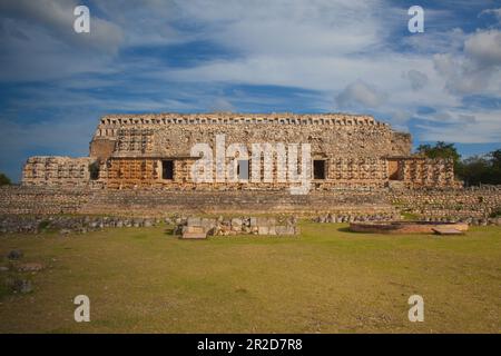 Ruines majestueuses de Kabah.Kabah est une ancienne ville maya Banque D'Images