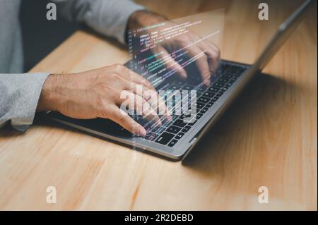 programmeur codage, compilateur, encodage, débogage et logiciel d'application de développement pour les entreprises avec ordinateur portable. Homme programmant le web de codage Banque D'Images