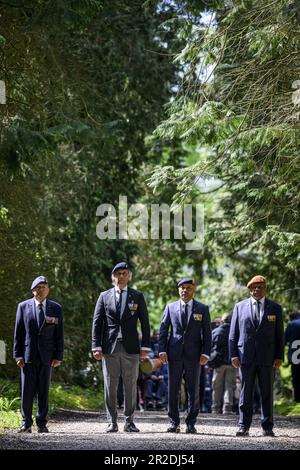 DEVENTER - 19/05/2023, Réunion commémorative au cimetière Steenbrugge, où a été placée une pierre commémorative pour les soldats décédés de la KNIL Molucan. La pierre est une reconnaissance de l'injustice et un hommage aux soldats moluques de l'Armée royale néerlandaise des Indes orientales (KNIL) et à leurs épouses. ANP EMIEL MUIJDERMAN pays-bas sortie - belgique sortie Banque D'Images