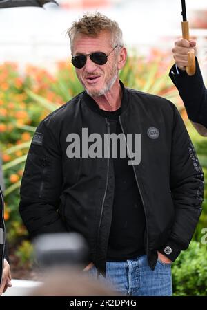 Cannes, France. 19th mai 2023. Cannes, France. 19 mai 2023 Sean Penn au photocall for Black Flies, dans le cadre du Festival de Cannes 76th, Palais des Festivals. Crédit : Doug Peters/Alamy Live News Banque D'Images