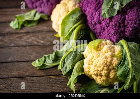 Chou-fleur frais et coloré Banque D'Images