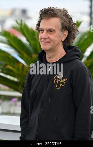 Cannes, France. 19th mai 2023. CANNES, FRANCE. 19 mai 2023 : Jean-Stéphane Sauvaire au photocall pour les mouches noires au Festival de Cannes 76th. Crédit photo : Paul Smith/Alamy Live News Banque D'Images