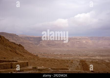 Vue sur le désert de Judée, district sud, Israël. Banque D'Images