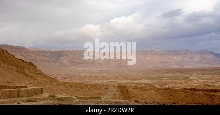 Vue sur le désert de Judée, district sud, Israël. Banque D'Images