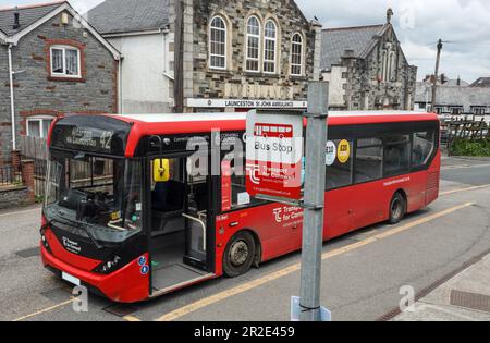 Transport pour Cornwall bus au Coach Park dans la rue Westgate Launceston 425 Altarnum via Launceston Banque D'Images