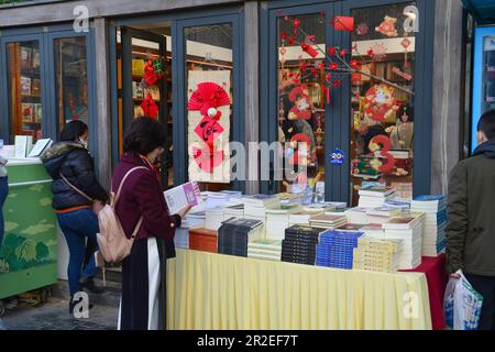 Rue piétonne livre à Ha Noi, Vietnam Banque D'Images