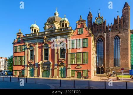 Chapelle royale baroque à la basilique Saint-Laurent Marie de l'Assomption de la Sainte Vierge Marie à Gdansk, communément connue sous le nom d'église Mariacki. Gdansk, Ma Banque D'Images