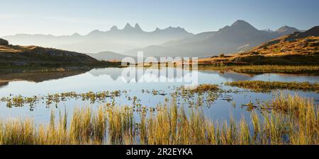 Aiguille d'Arves, Lac Guichard, Col de la Croix de fer, Rhône-Alpes, Savoie, France Banque D'Images