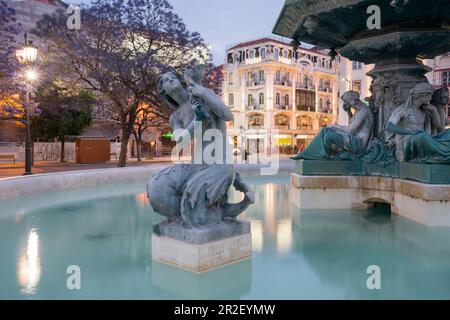 Fontaine devant le Teatro Nacional D. Maria II, Praca Rossio, Lisbonne, Portugal Banque D'Images