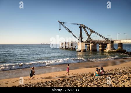 Muelle Vergara (jetée historique), plage de Viña del Mar près de Valparaiso, Chili, Amérique du Sud Banque D'Images