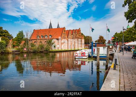 À l'Obertrave et Salzspeicher à Lübeck, Schleswig-Holstein, Allemagne Banque D'Images