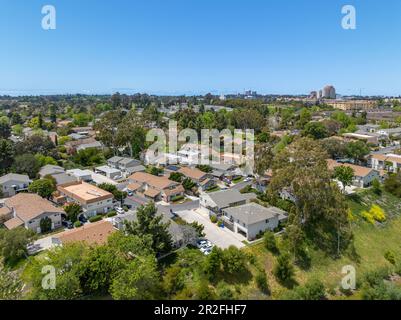 Vue aérienne sur les maisons et les condos à San Diego, Californie, États-Unis Banque D'Images