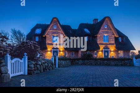 Maisons en toit de chaume à Tinnum, Sylt, Schleswig-Holstein, Allemagne Banque D'Images