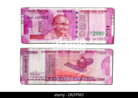 2000 roupie indienne note avant et arrière sur fond blanc. 2000 interdiction de la roupie. Banque D'Images