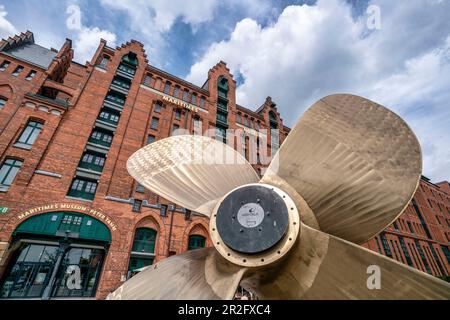 Musée maritime international de Hambourg dans l'ancien Kaispeicher I, navire PROPELLER, Speicherstadt, Hafencity, Hambourg, Allemagne, Europe Banque D'Images