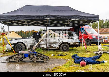 Obtention de preuves après une attaque terroriste, photo de symbole, télémanipulateur TeleMax, exercice anti-terroriste BWTEX, police, Bundeswehr et Banque D'Images