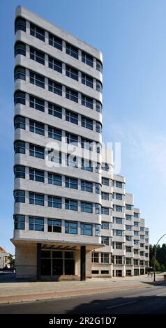 Shell-Haus, façade, bâtiment classé conçu par l'architecte Emil-amplificateur, actuellement utilisateur du bâtiment de bureau est la Bundeswehr, Berlin, Allemagne Banque D'Images