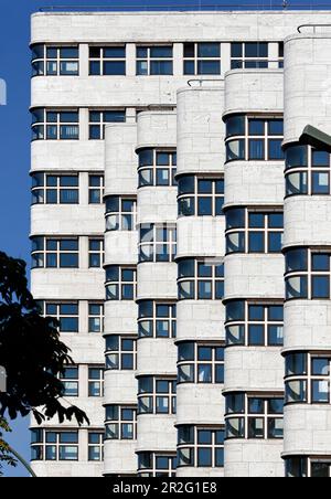 Shell-Haus, façade, bâtiment classé conçu par l'architecte Emil-amplificateur, actuellement utilisateur du bâtiment de bureau est la Bundeswehr, Berlin, Allemagne Banque D'Images