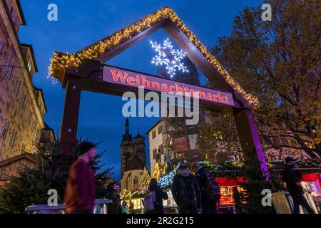 Marché de Noël dans le centre-ville, Schillerplatz, Stuttgart, Bade-Wurtemberg, Allemagne Banque D'Images