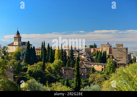 Vue sur l'Alhambra et le parc, Grenade, Andalousie, Espagne Banque D'Images