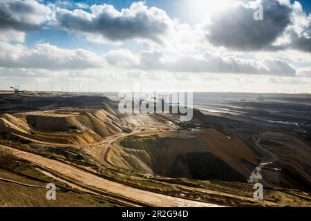 Mine de lignite opencast de Garzweiler, près de Juechen, zone d ...