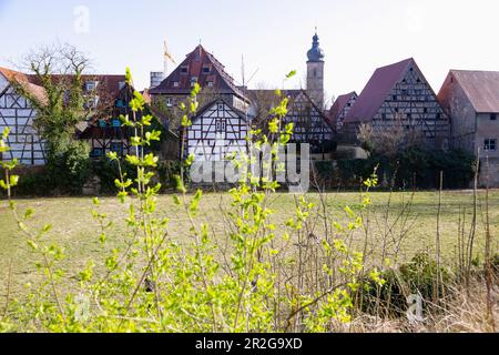 Forchheim, vieille ville avec magasin de sel, maisons à colombages et église paroissiale de Saint-Laurent Martin en haute-Franconie, Bavière Banque D'Images