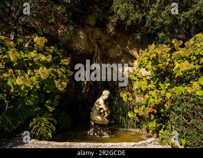 Statue dans le jardin de la Villa Ephrussi de Rothschild, Saint-Jean-Cap-Ferrat ; France Banque D'Images